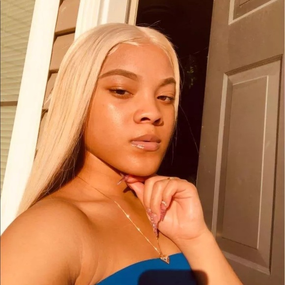 26” lace front blonde 613 T line human hair wig - Picture 2 of 15